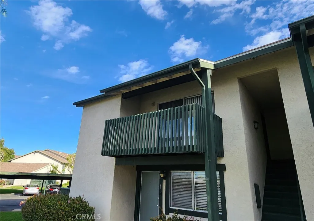 23230 Orange Avenue 2, Lake Forest, California 92630 home-pic-1